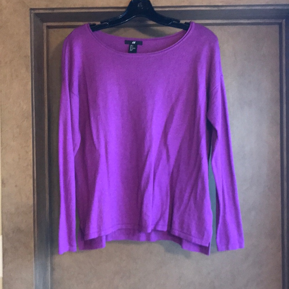 Super cute sweater!